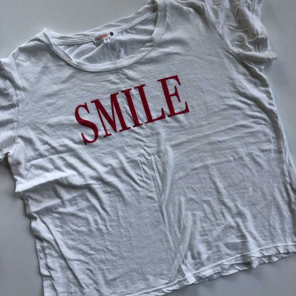 Smile graphic tee